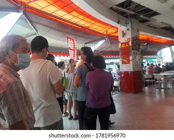 Kaohsiung, Taiwan-July 23, 2020: Crowds In A Bento Shop Waiting To Buy