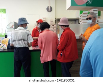 Kaohsiung, Taiwan-July 23, 2020: Crowds In A Bento Shop Waiting To Buy