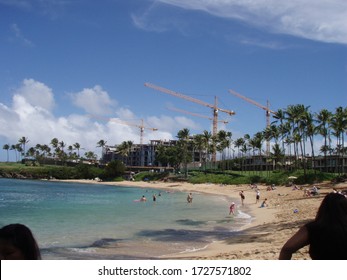 KAPALUA, HAWAII, UNITED STATES - JANUARY 1, 2006: Construction Of The Montage Kapalua Bay At Kapalua Bay Maui Hawaii