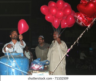 where sells balloons