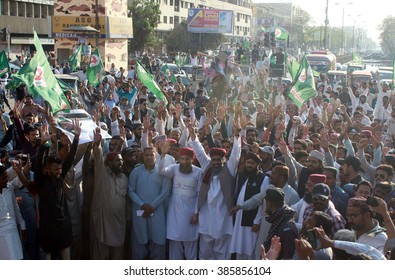 KARACHI, PAKISTAN - MAR 04: Activists Of Different Sunni Organizations Are Protesting 
Against Execution Of Mumtaz Qadri,  On March 04, 2016 In Karachi.