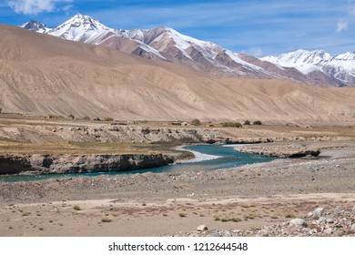 Karakoram Highway. A Famous Landscape On The Karakoram Highway In Pamir Mountains, Akto County,Kizilsu Kirghiz Autonomous Prefecture, Xinjiang, China.