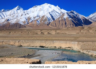 Karakoram Highway. A Famous Landscape On The Karakoram Highway In Pamir Mountains, Akto County,Kizilsu Kirghiz Autonomous Prefecture, Xinjiang, China.