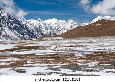 Karakoram Highway. A Famous Landscape On The Karakoram Highway In Pamir Mountains, Akto County,Kizilsu Kirghiz Autonomous Prefecture, Xinjiang, China.