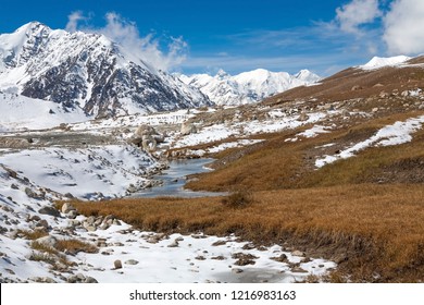 Karakoram Highway. A Famous Landscape On The Karakoram Highway In Pamir Mountains, Akto County,Kizilsu Kirghiz Autonomous Prefecture, Xinjiang, China.