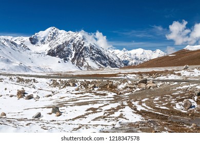 Karakoram Highway. A Famous Landscape On The Karakoram Highway In Pamir Mountains, Akto County,Kizilsu Kirghiz Autonomous Prefecture, Xinjiang, China.