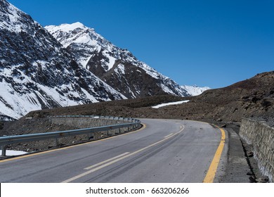 Karakorum highway from Pakistan to China, Khunjerab, Gilgit Baltistan, Pakistan, Asia