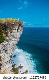 With Karang Boma Cliff popping up in everyones Insta feeds we took a drive down to see what was so special about the famous Uluwatu cliff. Well, the views from the top certainly didn’t disappoint.