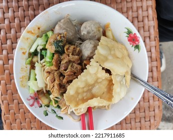 Karawang, Indonesia, 24October 2022: Chicken Noodles, The Easiest Food To Find And A Lot Of Connoisseurs