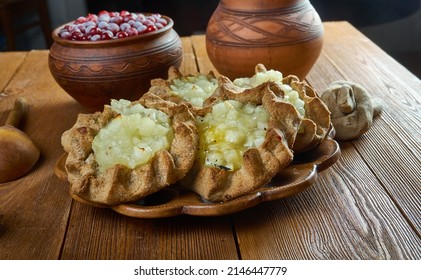 Karelian pasty with apples - traditional pasties usually had a rye crust, but the North Karelian and Ladoga Karelian