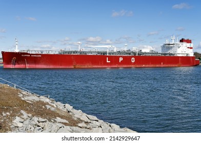 Karlshamn, Blekinge, Sweden. April 5, 2022. CLIPPER VANGUARD, an LPG tanker, sailing under the flag of Norway, moored to the quay at Stillerydshamnen, Karlshamn, Sweden.                               