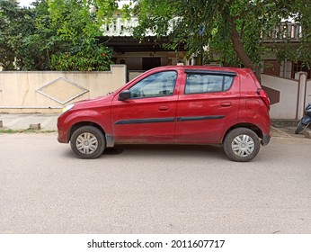 Karnataka, Maruti Suzuki Alto 800 Vxi Car Standing On Street Road