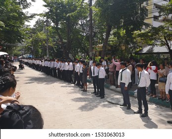 Kasesart University Bangkok On October 14, 2019: Students Were Waiting The Royal Family For Final Graduation Session