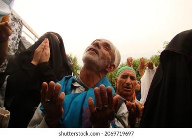 Kashmiri Muslims Prays Outside The Hazratbal Shrine Srinagar On Aug 7, 2021