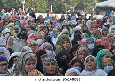 Kashmiri Muslims React Upon Seeing A Relic Believed To Be A Hair From The Beard Of Prophet Mohammad At Hazratbal Shrine In Srinagar October 22, 2021