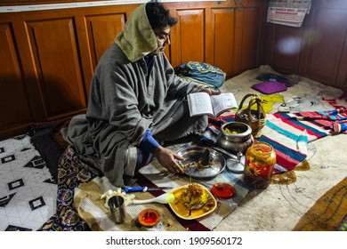 Kashmiri Pandit Doing Pooja Inside Home In Winters 