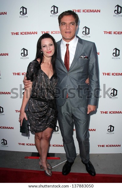 Kate Arrington Michael Shannon Iceman Red Stock Photo Edit Now 137883050