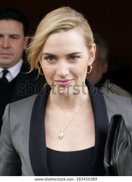 Kate Winslet Jennifer Meyer Necklace Out Stockfoto Jetzt