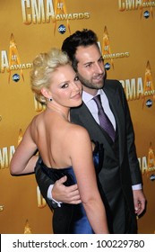 Katherine Heigl And Josh Kelly At The 44th Annual CMA Awards, Bridgestone Arena, Nashville, TN.  11-10-10