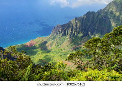 Kauai, Hawaii, USA: Na Pali Coast (Kalalau Lookout at Koke`e State Park) - Powered by Shutterstock