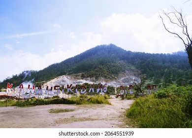 Kawah Sikidang, Dieng Plateau, Central Java, Indonesia