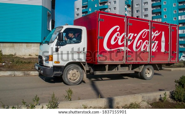 Kazakhstan, Ust-Kamenogorsk,\
october 15, 2020: Coca-Cola truck. The Coca-Cola Company. Hyundai\
HD78 