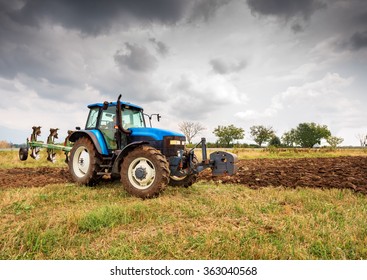 New Holland Tractor Images Stock Photos Vectors Shutterstock