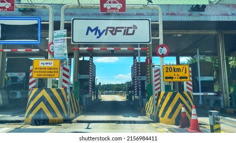 Kedah, Malaysia - 17 May,2022: MyRFiD' Toll Lane At Highway, Selective Focus.