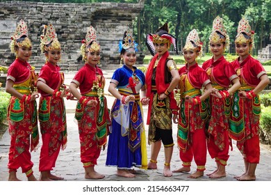 Kediri, East Java, Indonesia - April 28, 2022 : Indonesian dancers with traditional costume are ready to perform to celebrate the World Dance Day