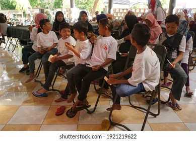 KEDIRI, INDONESIA - February 21, 2021: cooking demonstrations conducted by chefs before the cooking competition begins - Shutterstock ID 1921219622