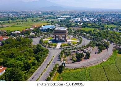 467 Arc de triumph aerial Images, Stock Photos & Vectors | Shutterstock