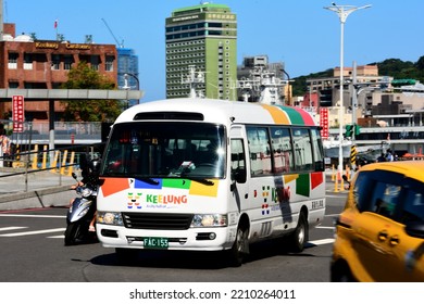 Keelung, Taiwan - 10／3／2022: A White Keelung City Bus Route 301 Travels On The Road.