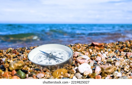 Keep Heading For A Sea Holiday! The Right Compass Is Always Needed For Travelers, Adequate Course. Hiking On The Shore, Thalassotherapy