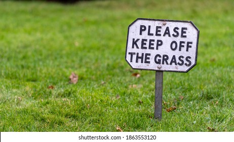 Keep Off The Grass Sign