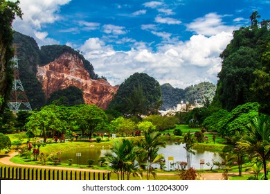 Kek Lok Tong Images Stock Photos Vectors Shutterstock