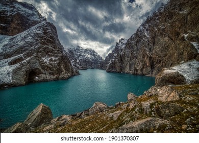 Kel Suu Lake, Kyrgyz Republic 