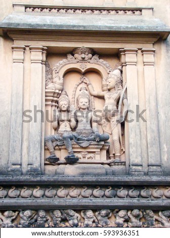 kelaniya temple stone carvings