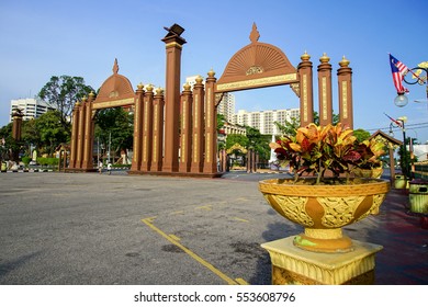 KELANTAN, MALAYSIA , MARCH 29, 2016: Archway Of Kota Sultan Ismail Petra Or Kota Sultan Ismail Petra Arch Located In Kota Bharu, Kelantan, Malaysia.