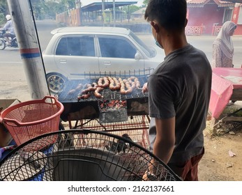 Kelantan, Malaysia - March 8, 2019 : Tongmo Or Belly Filled With Beef Is A Popular Food In Kelantan, Malaysia