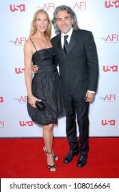 Kelly Lynch And Mitch Glazer  At The 36th AFI Lifetime Achievement Award Tribute To Warren Beatty. Kodak Theatre, Hollywood, CA. 06-12-08