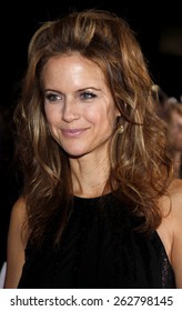 Kelly Preston World Premiere Old Dogs Stock Photo 262798145 | Shutterstock