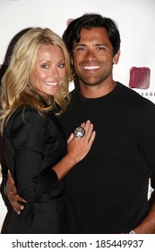 Kelly Ripa, Mark Consuelos In Attendance For Let's Dance ASPCA Benefit For Grassmere Farm, Parsonage Lane, Sagaponack, NY August 23, 2009