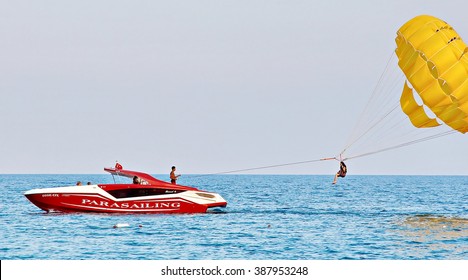 Two Kayaks On Beach Iconic Bass Stock Photo 626951825 | Shutterstock