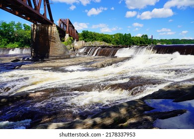  Kennebec River In Maine State