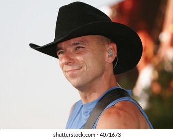 Kenny Chesney Concert Celebrities Star Country Music