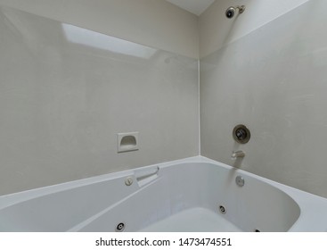 Imagenes Fotos De Stock Y Vectores Sobre Bathroom Ceiling