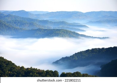 Kentucky Appalachian Mountains At Sunrise With Fog In The Valleys