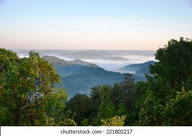 Kentucky Appalachian Mountains At Sunrise With Fog In The Valleys