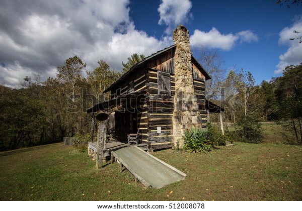 Kentucky Log Cabin Historic Log Cabin Stock Photo Edit Now 512008078