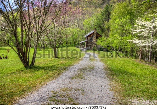 Kentucky Spring Traditional Log Cabin Home Stock Photo Edit Now